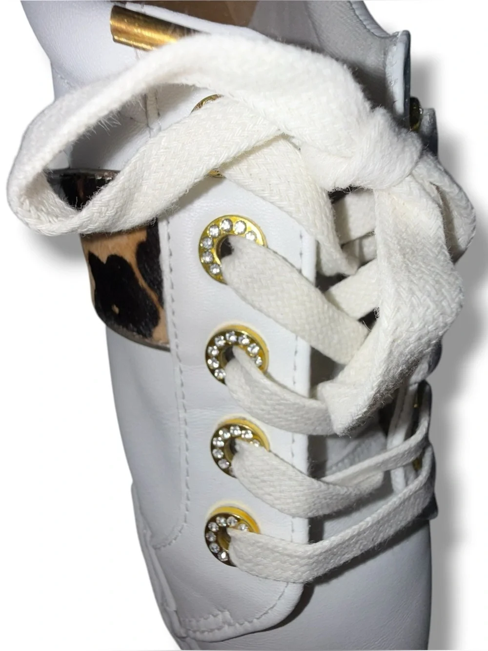 LILLY PULITZER – Lux Hallie Leopard Sneaker – Resort White – Women’s Size 10